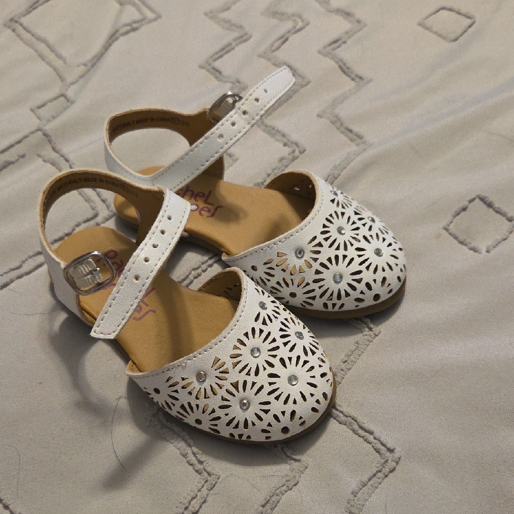 Rachel Shoes White Floral Cutout Baby Shoes